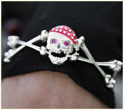 Skull and Crossed Bones Bracelet - Image 3